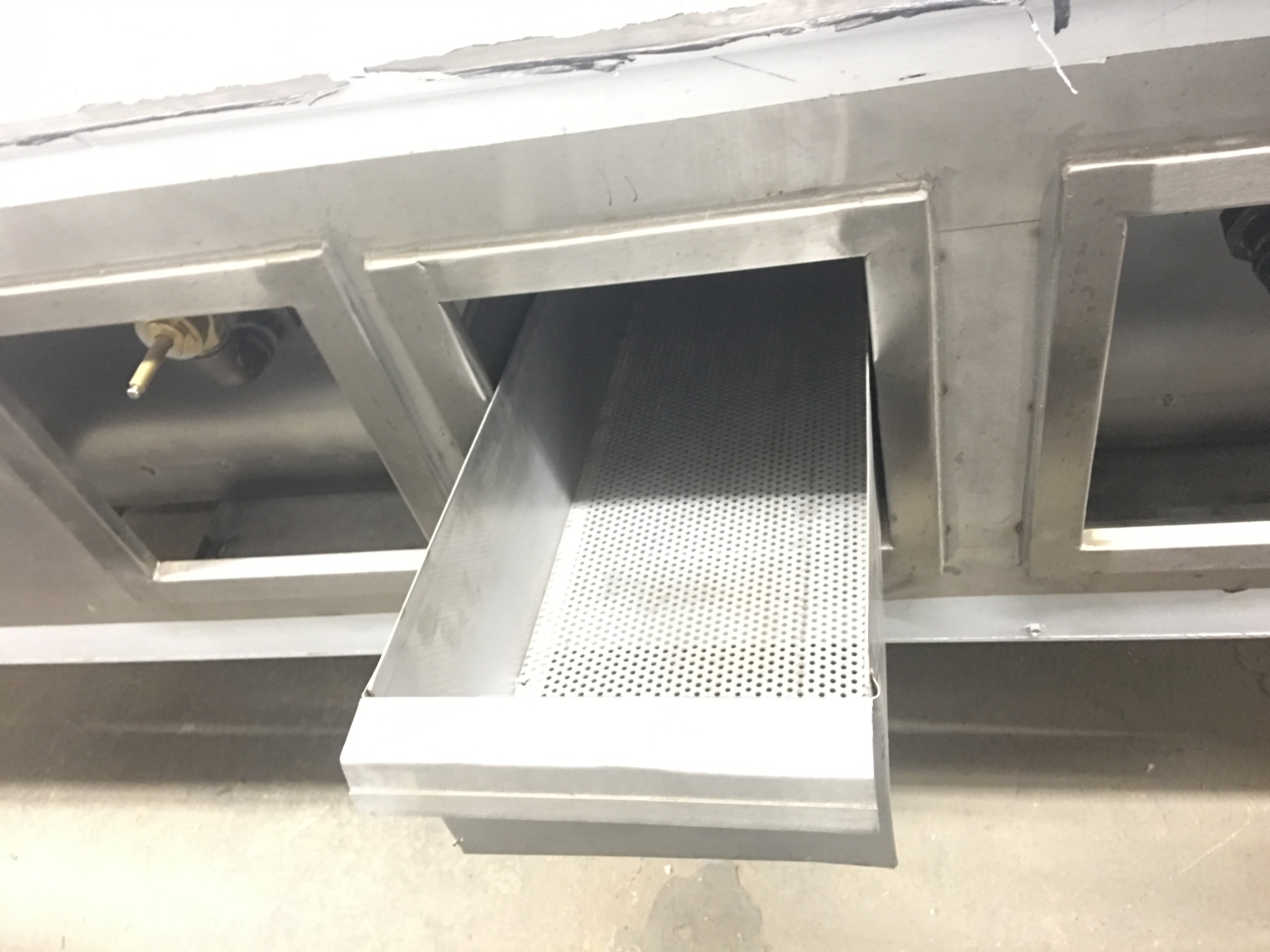 Drain Basket/Drawer & DripPan C&R EQUIPMENT SERVICE INC.
